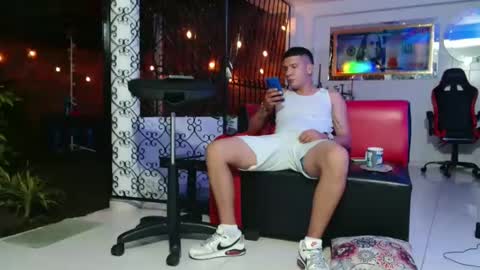 damyan_2003 online show from 24, 2, 2025