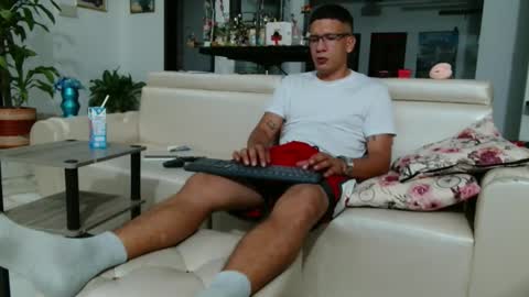 Snapshot of damyan_2003 chatting on 8, 3, 2026 damyan_2003 online show from 8, 3, 2026