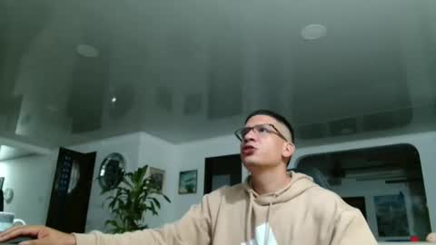 Snapshot of damyan_2003 chatting on 8, 3, 2026 damyan_2003 online show from 8, 3, 2026