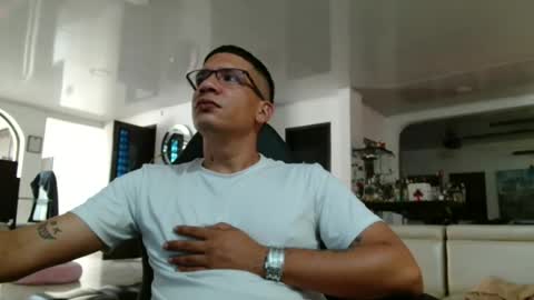 Snapshot of damyan_2003 chatting on 9, 3, 2026 damyan_2003 online show from 9, 3, 2026