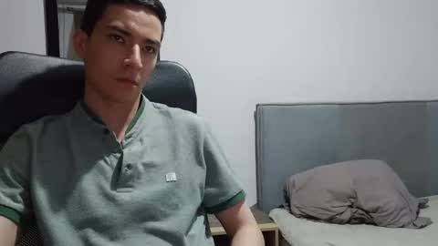 Snapshot of dan_hottest chatting on 21, 4, 2026 x x online show from 21, 4, 2026