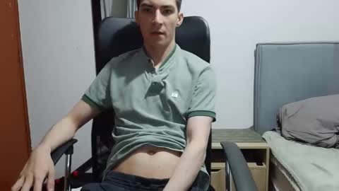 Snapshot of dan_hottest chatting on 21, 4, 2026 x x online show from 21, 4, 2026