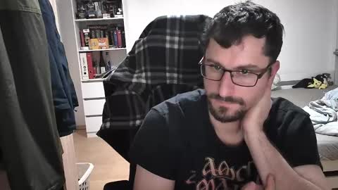 Snapshot of dan_the_man405 chatting on 3, 1, 2025 King Dan online show from 3, 1, 2025