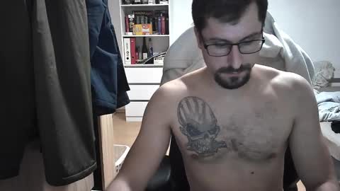 Snapshot of dan_the_man405 chatting on 6, 1, 2025 King Dan online show from 6, 1, 2025