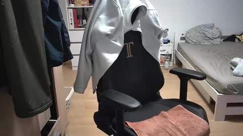 Snapshot of dan_the_man405 chatting on 9, 1, 2025 King Dan online show from 9, 1, 2025