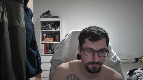 Snapshot of dan_the_man405 chatting on 10, 1, 2025 King Dan online show from 10, 1, 2025