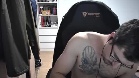 Snapshot of dan_the_man405 chatting on 21, 1, 2025 King Dan online show from 21, 1, 2025