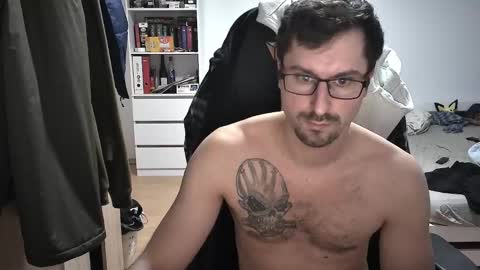 Snapshot of dan_the_man405 chatting on 21, 1, 2025 King Dan online show from 21, 1, 2025