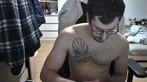 Snapshot of dan_the_man405 chatting on 28, 1, 2025 King Dan online show from 28, 1, 2025