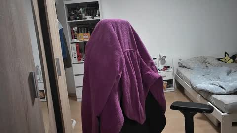 Snapshot of dan_the_man405 chatting on 14, 2, 2025 King Dan online show from 14, 2, 2025