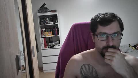 Snapshot of dan_the_man405 chatting on 17, 2, 2025 King Dan online show from 17, 2, 2025