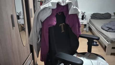 Snapshot of dan_the_man405 chatting on 2, 3, 2025 King Dan online show from 2, 3, 2025