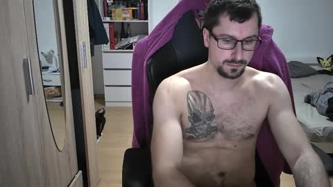 Snapshot of dan_the_man405 chatting on 10, 3, 2025 King Dan online show from 10, 3, 2025