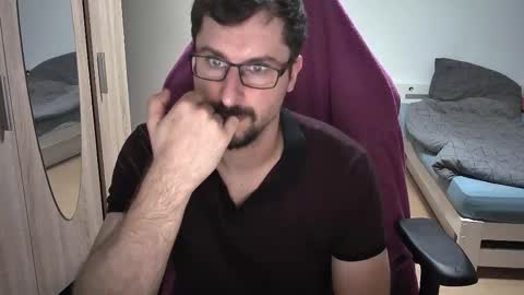 Snapshot of dan_the_man405 chatting on 8, 9, 2025 King Dan online show from 8, 9, 2025