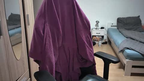 Snapshot of dan_the_man405 chatting on 10, 9, 2025 King Dan online show from 10, 9, 2025