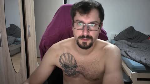 Snapshot of dan_the_man405 chatting on 20, 9, 2025 King Dan online show from 20, 9, 2025