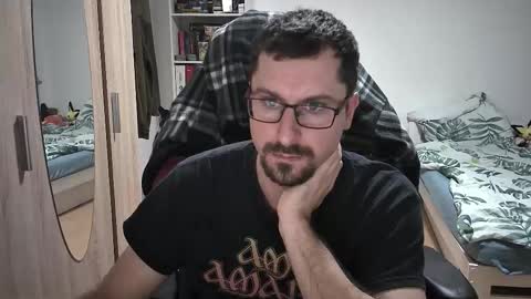 Snapshot of dan_the_man405 chatting on 9, 11, 2025 King Dan online show from 9, 11, 2025