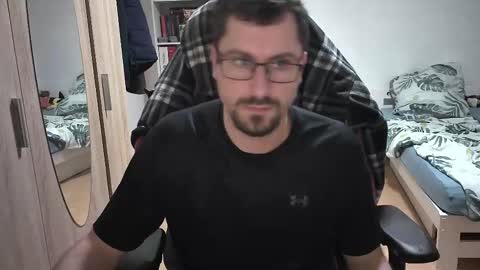 Snapshot of dan_the_man405 chatting on 17, 11, 2025 King Dan online show from 17, 11, 2025