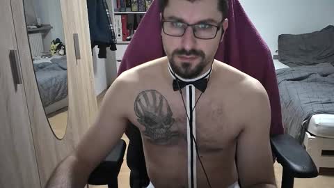 Snapshot of dan_the_man405 chatting on 22, 11, 2025 King Dan online show from 22, 11, 2025