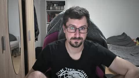 Snapshot of dan_the_man405 chatting on 6, 4, 2026 King Dan online show from 6, 4, 2026