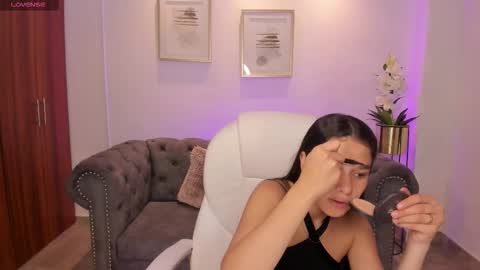 Snapshot of danaa_rouse chatting on 4, 10, 2025 danaa_rouse online show from 4, 10, 2025