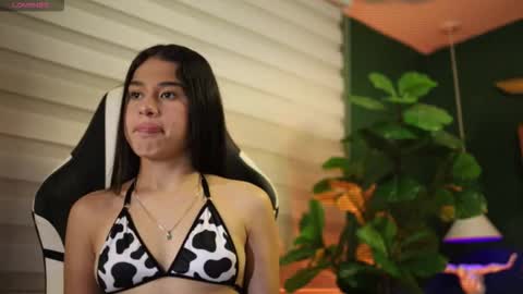 Snapshot of danaa_rouse chatting on 21, 10, 2025 danaa_rouse online show from 21, 10, 2025