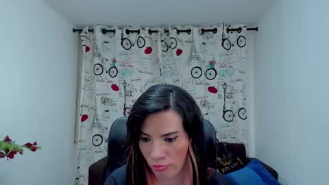 Danaa Rey online show from 7, 11, 2025