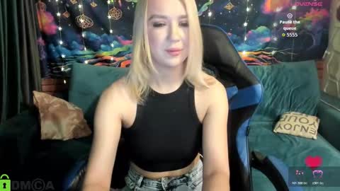 Snapshot of dances_queen chatting on 1, 3, 2026 dances_queen online show from 1, 3, 2026