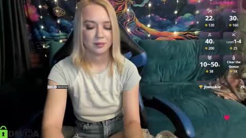 Snapshot of dances_queen chatting on 3, 3, 2026 dances_queen online show from 3, 3, 2026