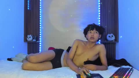 Dandy wolf online show from 7, 12, 2024