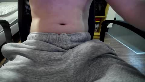 Snapshot of dani_hugecock chatting on 27, 2, 2026 dani_hugecock online show from 27, 2, 2026