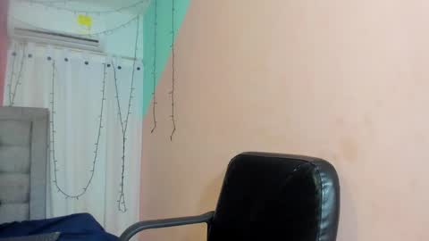 Snapshot of dani_lue chatting on 24, 1, 2025 dani_lue online show from 24, 1, 2025