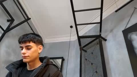 Snapshot of dani_mc chatting on 15, 12, 2025 dani_mc online show from 15, 12, 2025