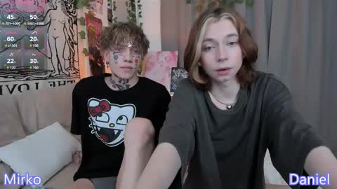 Snapshot of dani_mur chatting on 3, 11, 2025 Daniel online show from 3, 11, 2025