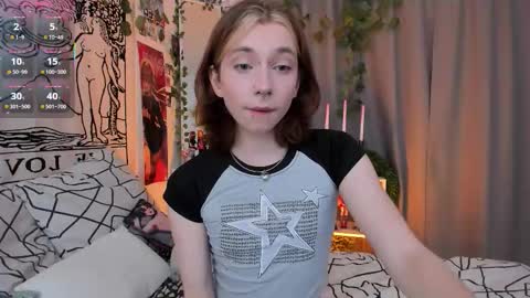 Snapshot of dani_mur chatting on 14, 11, 2025 Daniel online show from 14, 11, 2025