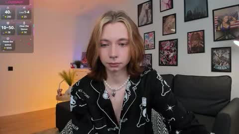 Snapshot of dani_mur chatting on 26, 11, 2025 Daniel online show from 26, 11, 2025