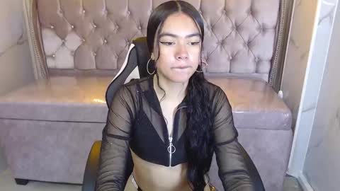 Snapshot of dania_b_ chatting on 17, 10, 2025 dania_b_ online show from 17, 10, 2025