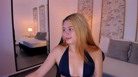 D A N I A online show from 30, 10, 2025