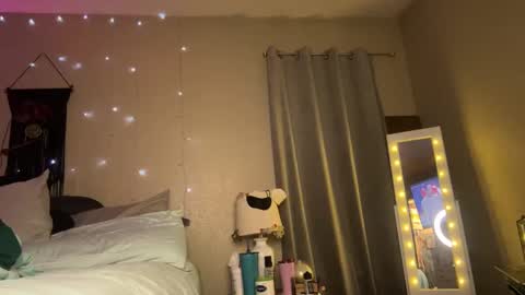 Dani Dragon online show from 22, 1, 2025