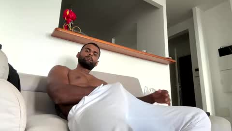 daniekc201416 online show from 18, 2, 2025