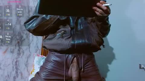 Snapshot of daniel_deluxx chatting on 17, 4, 2026 daniel_deluxx online show from 17, 4, 2026