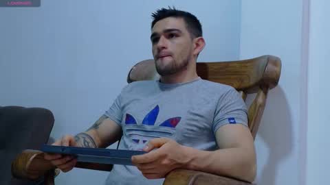 Snapshot of daniel_ova chatting on 25, 3, 2026 Sexy Dani online show from 25, 3, 2026