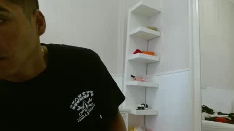 Snapshot of daniel_surfer chatting on 26, 10, 2025 Daniel  online show from 26, 10, 2025