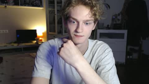 Snapshot of daniel_yumm chatting on 3, 4, 2026 Daniel online show from 3, 4, 2026