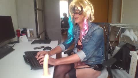 newcumer online show from 13, 2, 2025