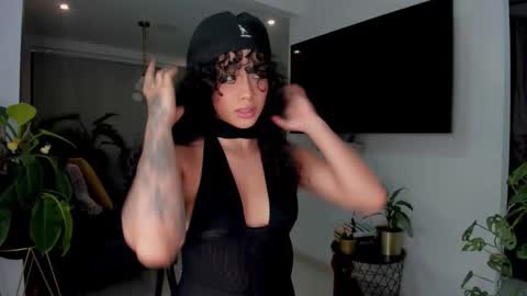 Snapshot of daniela_arenas chatting on 6, 11, 2025 daniela_arenas online show from 6, 11, 2025