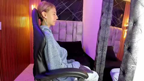 Snapshot of daniela_dl chatting on 26, 12, 2024 Daniela online show from 26, 12, 2024
