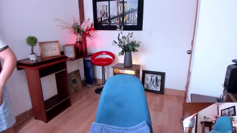 Snapshot of daniela_martinnez chatting on 2, 12, 2025 Daniela online show from 2, 12, 2025