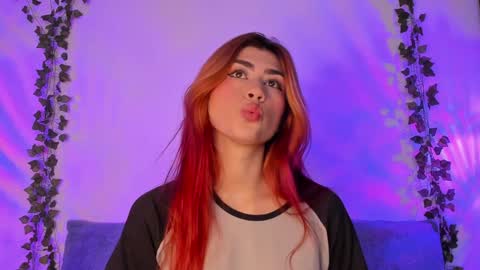 Snapshot of daniela_saenz1 chatting on 7, 12, 2024 Dani Saenz online show from 7, 12, 2024