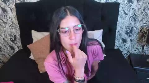 Snapshot of danielamonroe chatting on 10, 2, 2026 danielamonroe online show from 10, 2, 2026